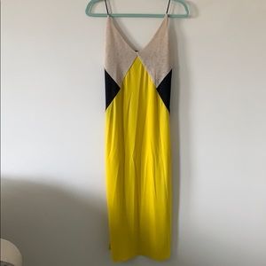 Barely worn Zara midi dress
